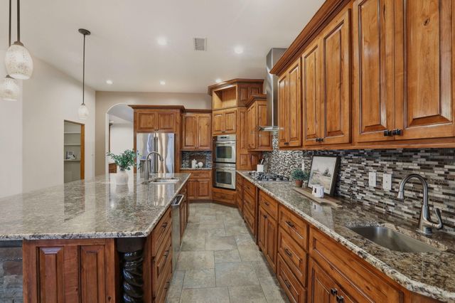1202 Gabaldon Road NW, Albuquerque, NM 87104