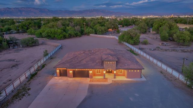 1202 Gabaldon Road NW, Albuquerque, NM 87104