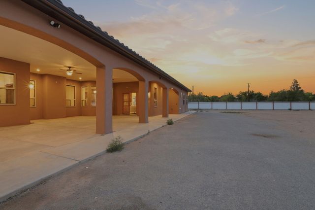 1202 Gabaldon Road NW, Albuquerque, NM 87104