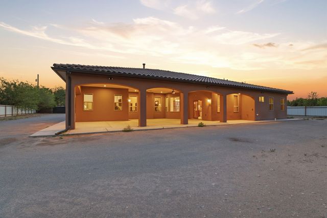 1202 Gabaldon Road NW, Albuquerque, NM 87104