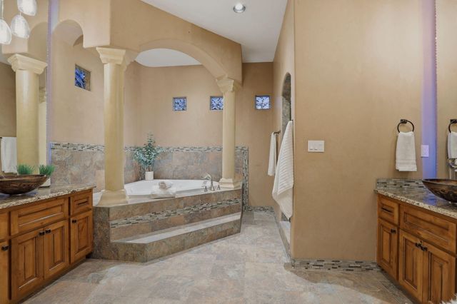1202 Gabaldon Road NW, Albuquerque, NM 87104