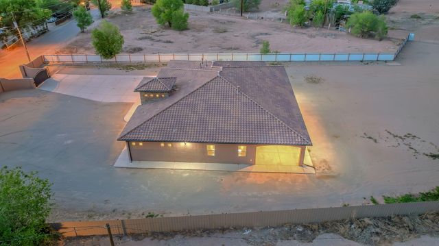 1202 Gabaldon Road NW, Albuquerque, NM 87104