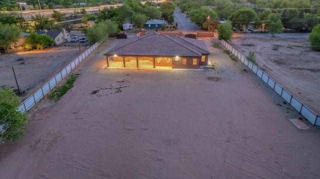 1202 Gabaldon Road NW, Albuquerque, NM 87104