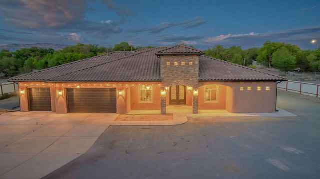 1202 Gabaldon Road NW, Albuquerque, NM 87104