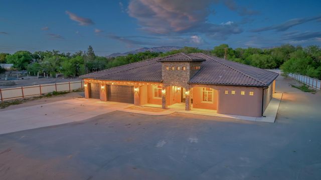 1202 Gabaldon Road NW, Albuquerque, NM 87104