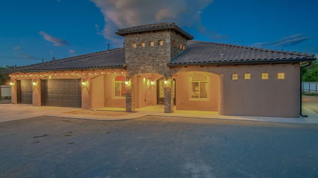 1202 Gabaldon Road NW, Albuquerque, NM 87104