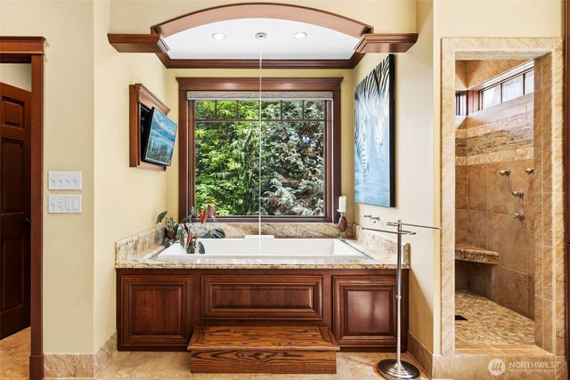 9825 Glory Drive SE, Olympia, WA 98513