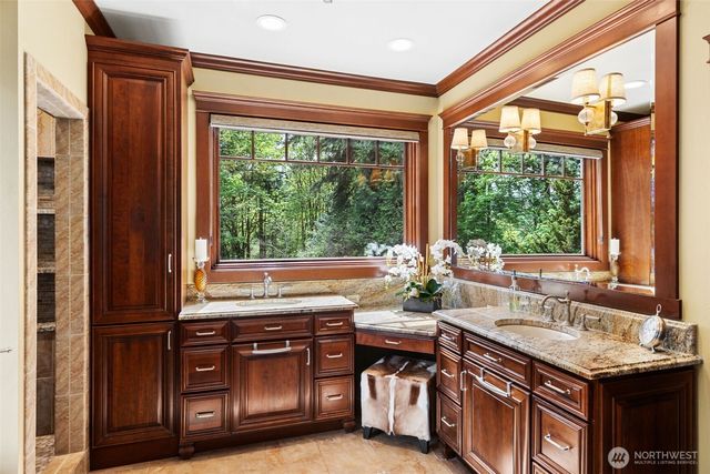 9825 Glory Drive SE, Olympia, WA 98513