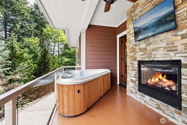 9825 Glory Drive SE, Olympia, WA 98513