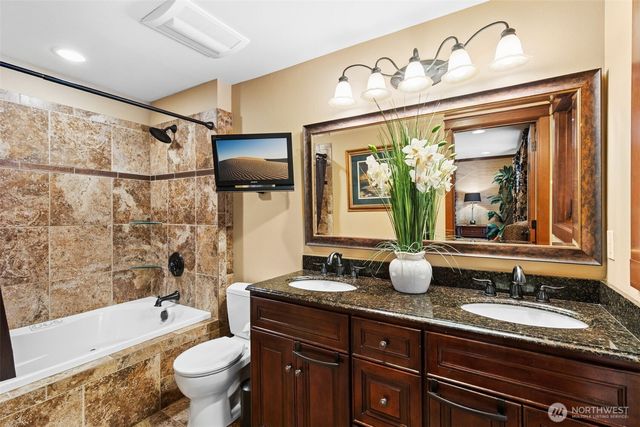 9825 Glory Drive SE, Olympia, WA 98513