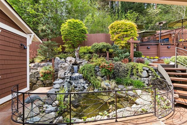 9825 Glory Drive SE, Olympia, WA 98513