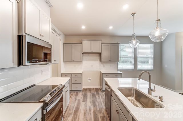 3827 Cheyney Park Drive, Charlotte, NC 28269