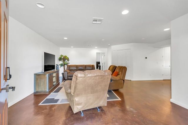 32852 S River Rd, Clarksburg, CA 95612