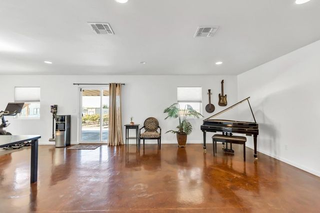 32852 S River Rd, Clarksburg, CA 95612