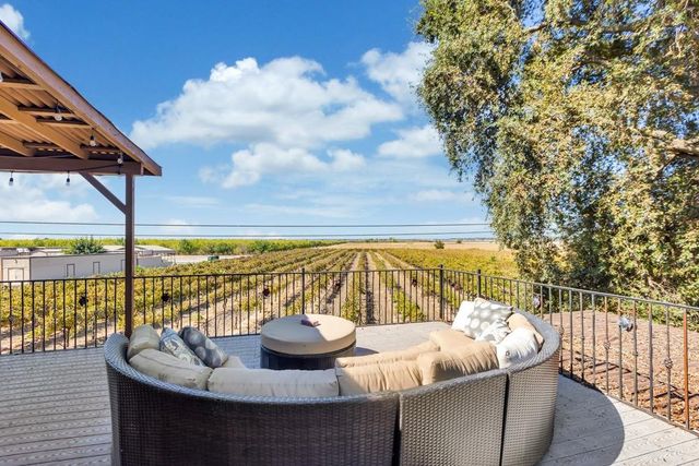 32852 S River Rd, Clarksburg, CA 95612