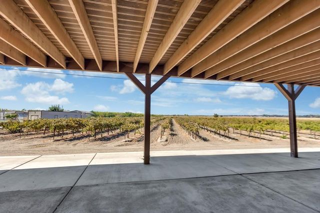 32852 S River Rd, Clarksburg, CA 95612