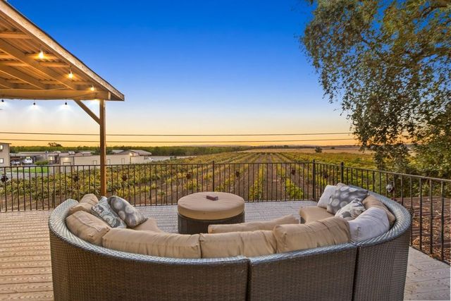 32852 S River Rd, Clarksburg, CA 95612