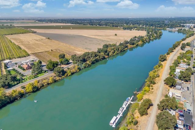 32852 S River Rd, Clarksburg, CA 95612