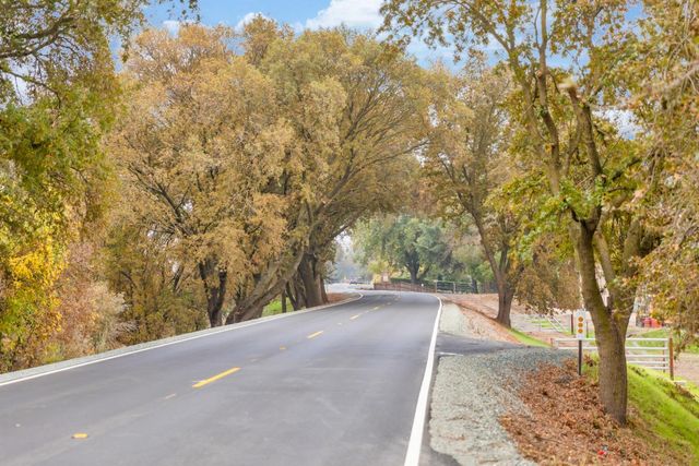 32852 S River Rd, Clarksburg, CA 95612