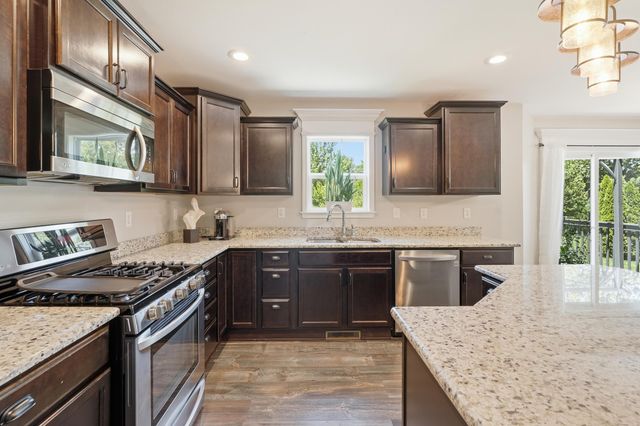 84 Bergamo Lane, Crown Point, IN 46307