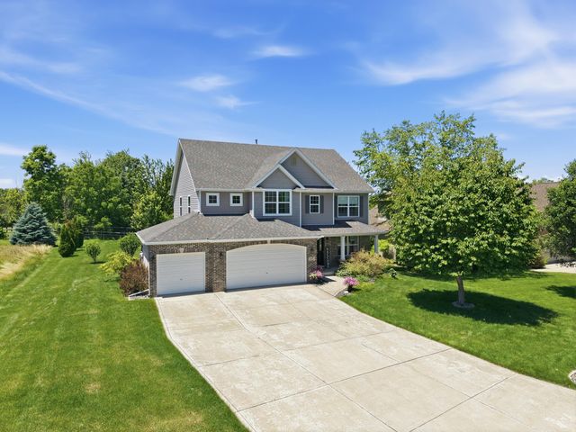 84 Bergamo Lane, Crown Point, IN 46307