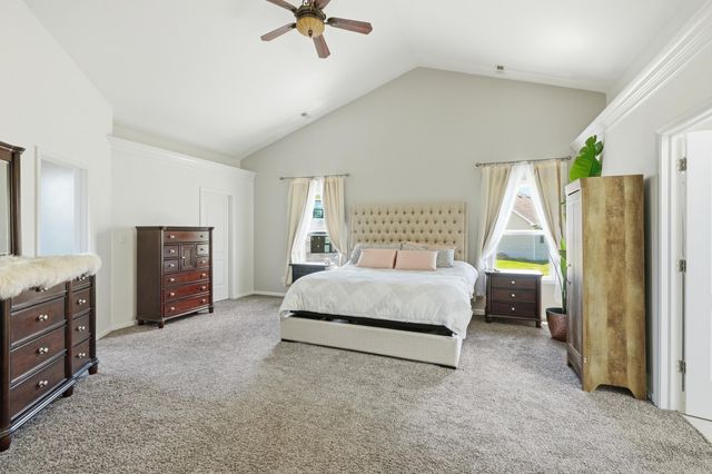 84 Bergamo Lane, Crown Point, IN 46307