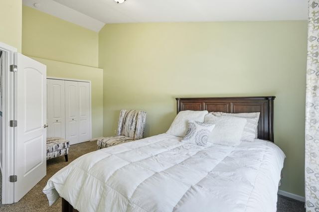 84 Bergamo Lane, Crown Point, IN 46307
