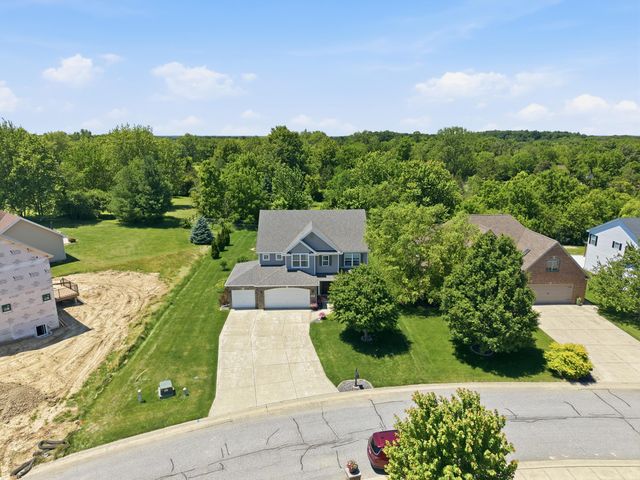 84 Bergamo Lane, Crown Point, IN 46307