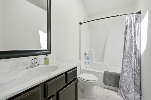 84 Bergamo Lane, Crown Point, IN 46307
