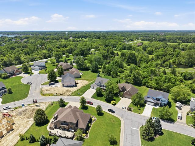 84 Bergamo Lane, Crown Point, IN 46307