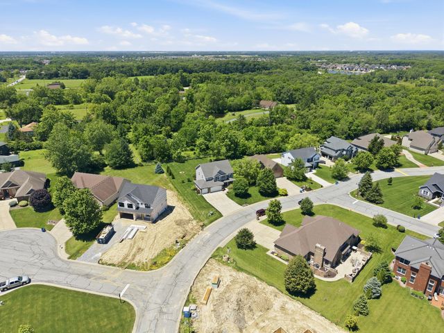 84 Bergamo Lane, Crown Point, IN 46307