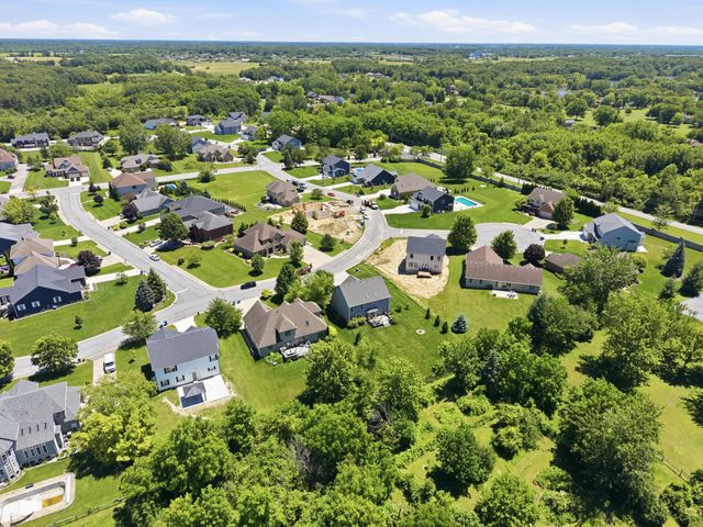 84 Bergamo Lane, Crown Point, IN 46307