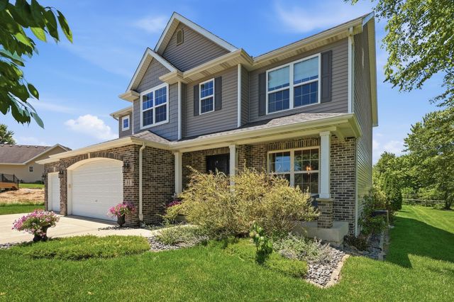 84 Bergamo Lane, Crown Point, IN 46307