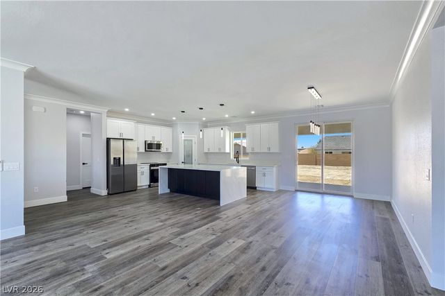 6920 Longmeadow Drive, Pahrump, NV 89061