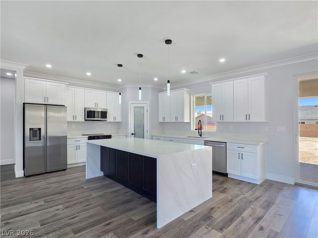 6920 Longmeadow Drive, Pahrump, NV 89061