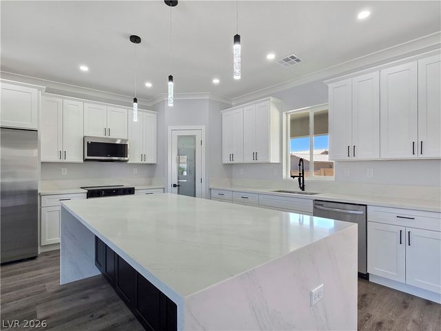 6920 Longmeadow Drive, Pahrump, NV 89061