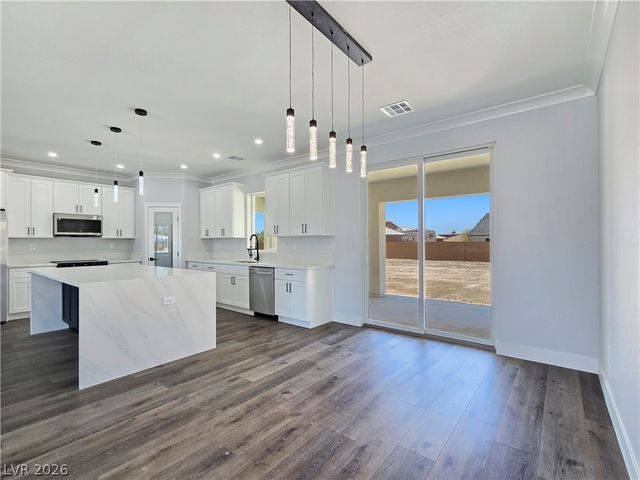 6920 Longmeadow Drive, Pahrump, NV 89061
