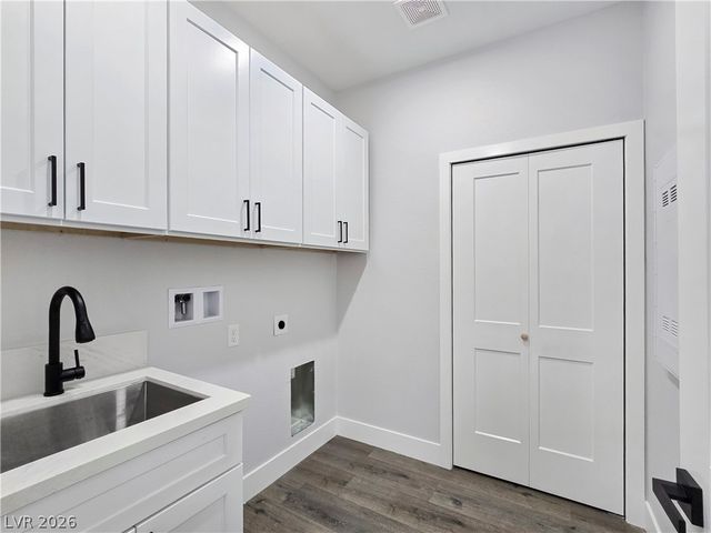 6920 Longmeadow Drive, Pahrump, NV 89061