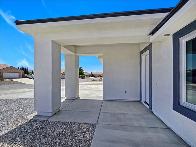 6920 Longmeadow Drive, Pahrump, NV 89061