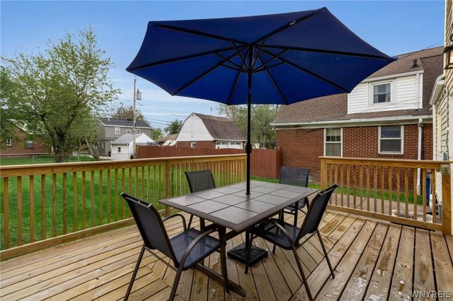 62 Endicott Dr, Amherst, NY 14226