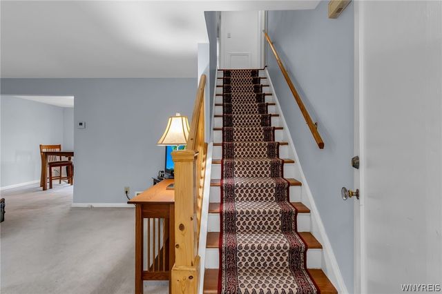 62 Endicott Dr, Amherst, NY 14226