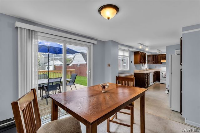 62 Endicott Dr, Amherst, NY 14226