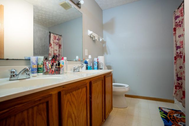 1816 Village Ridge Lane, 39, Columbus, OH 43219