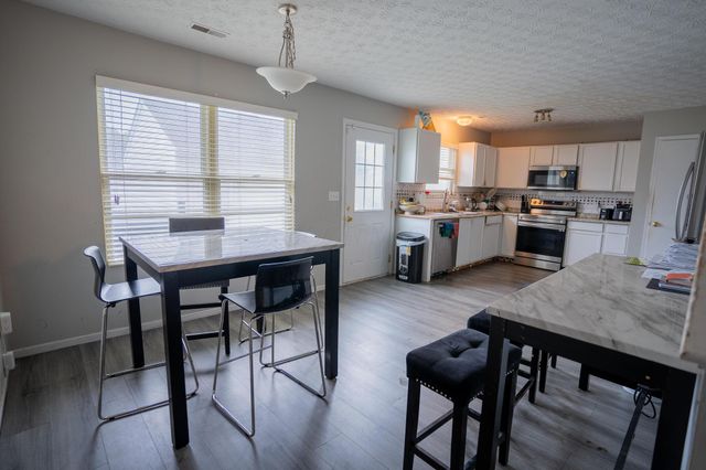 1816 Village Ridge Lane, 39, Columbus, OH 43219