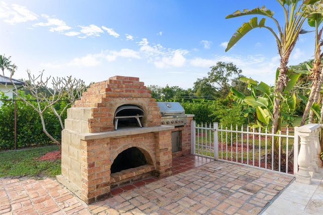 5973 SW 54th Court, Davie, FL 33314