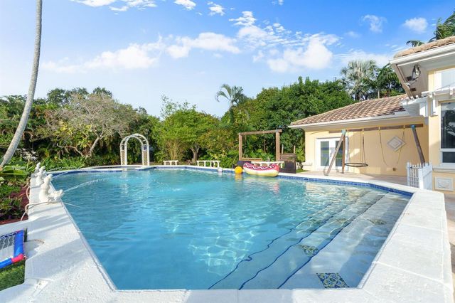 5973 SW 54th Court, Davie, FL 33314