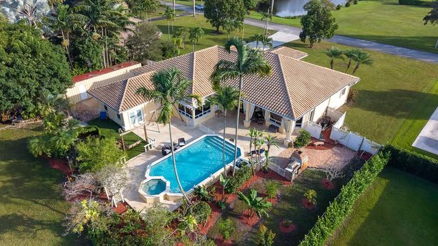 5973 SW 54th Court, Davie, FL 33314