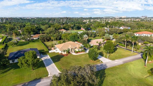 5973 SW 54th Court, Davie, FL 33314