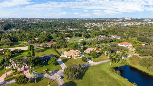5973 SW 54th Court, Davie, FL 33314