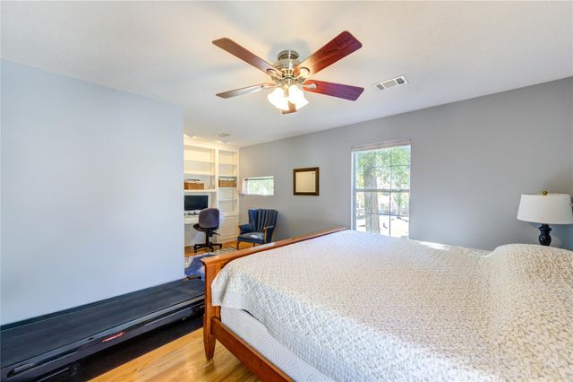 1550 Sue Barnett Drive, Houston, TX 77018